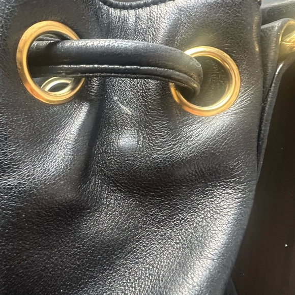 Chanel CC Stitch bucket bag 80’s - 1990’s vintage ✨logo bottom✨🦄 - Picture 16 of 17